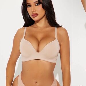 Fashion Nova bra